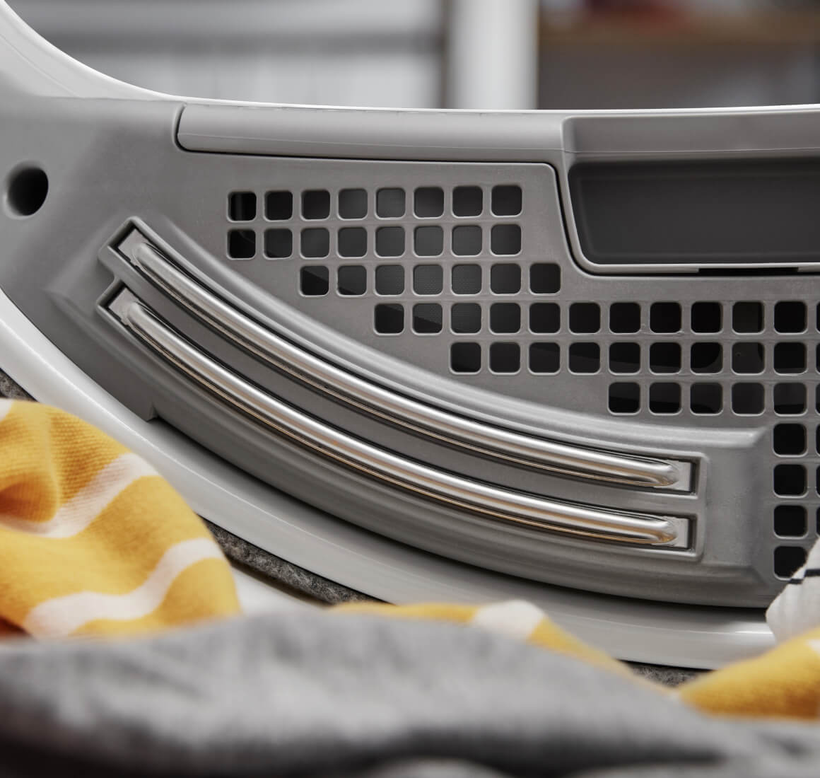 Dryers with Advanced Moisture Sensing Dryers with Advanced Moisture Sensing